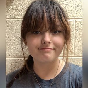 Meet your Posher, Aina